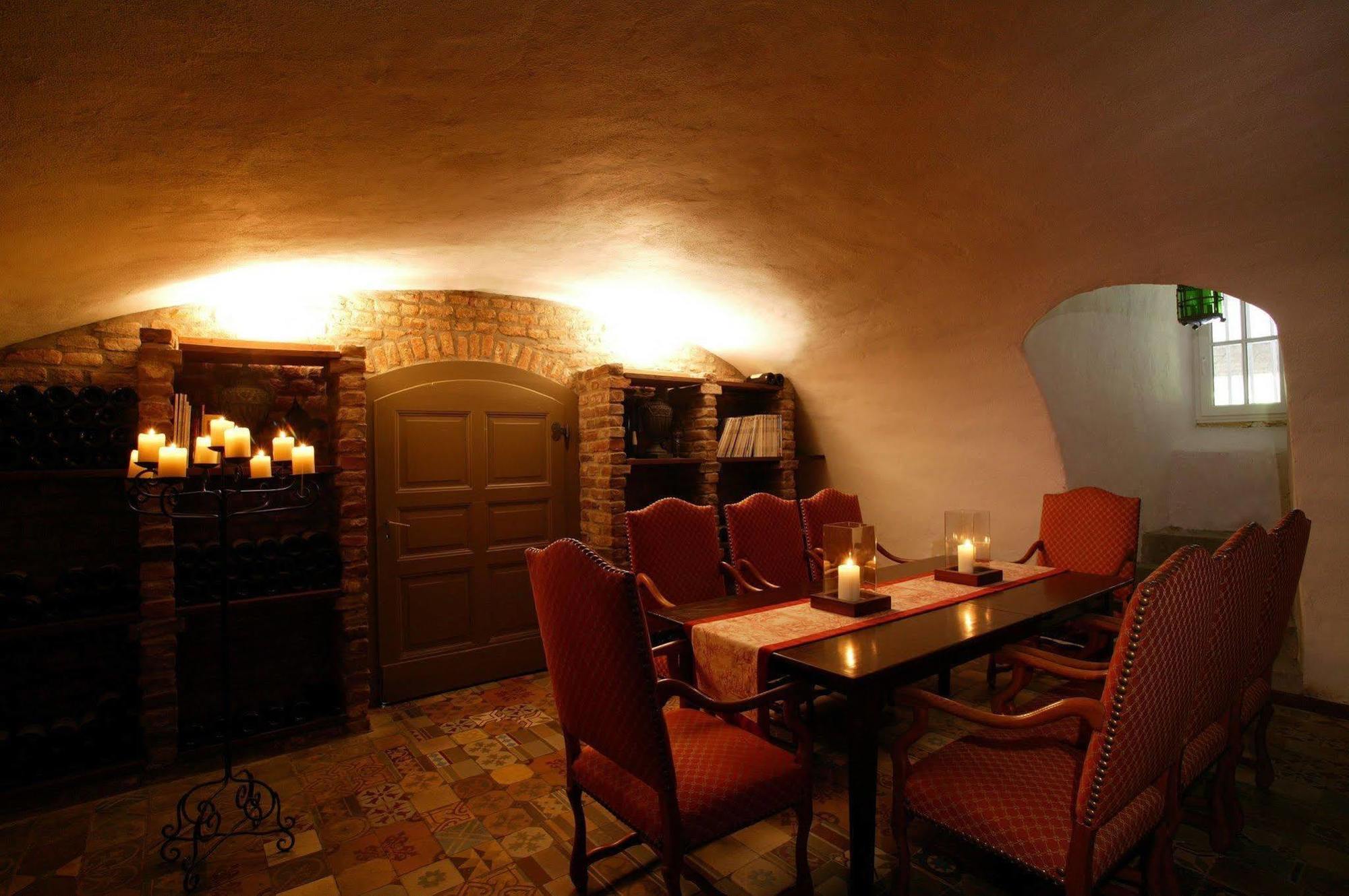 Schlosshotel Hugenpoet Эссен Номер фото